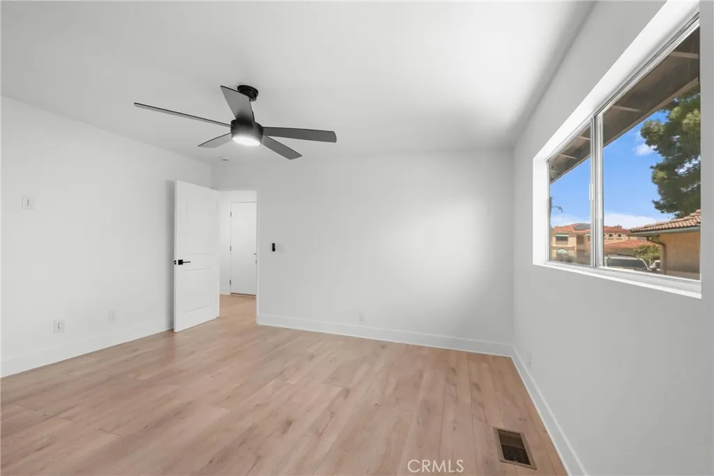 22587 Canyon Lake Drive S, Canyon Lake, California 92587 home-pic-32